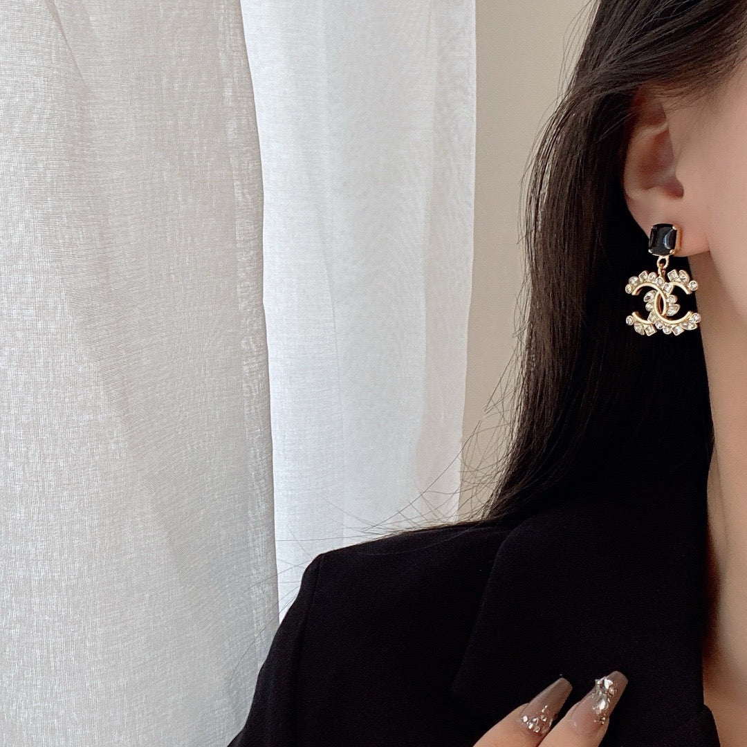 Women's Fashionable Rhinestone Drop Earrings