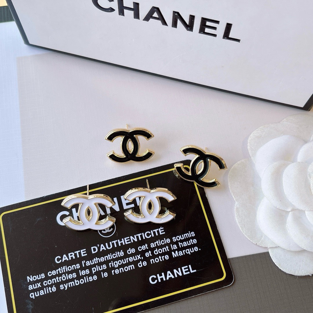 Women's Stylish and Simple Earrings