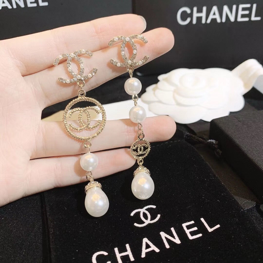 Women's Fashion Pearl Drop Earrings
