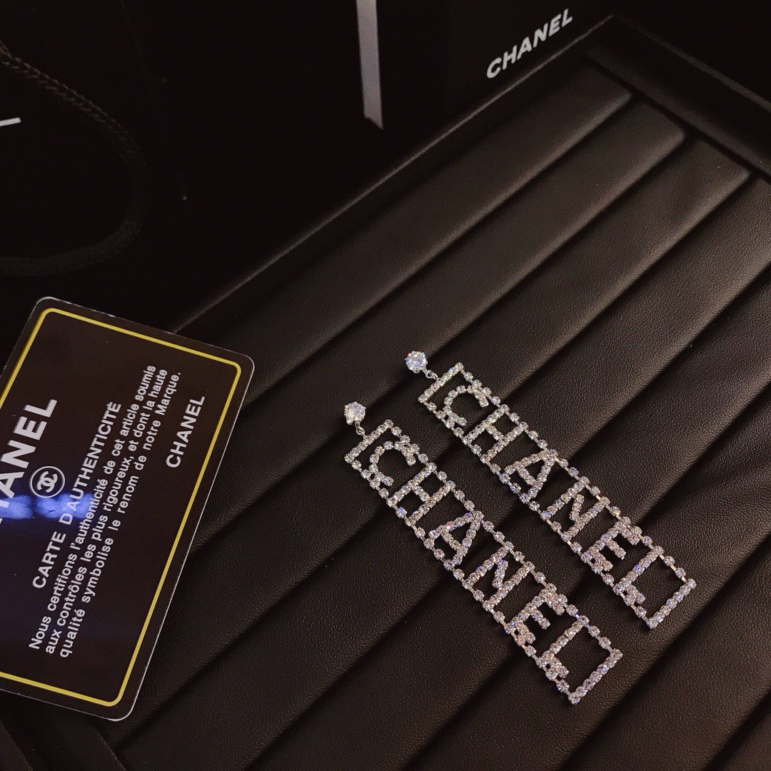 Women's Fashionable Tassel Rhinestone Earrings