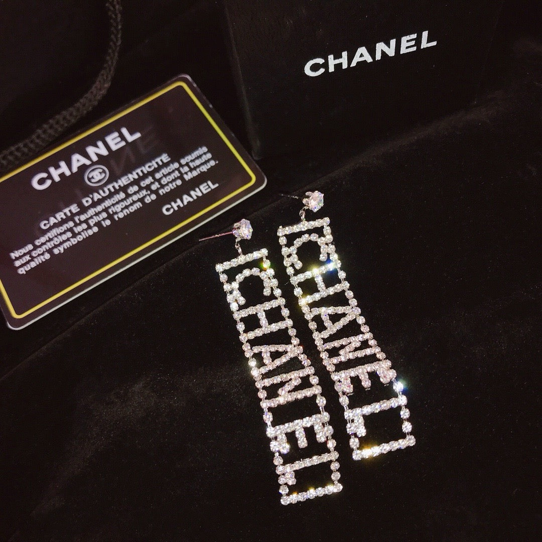 Women's Fashionable Tassel Rhinestone Earrings