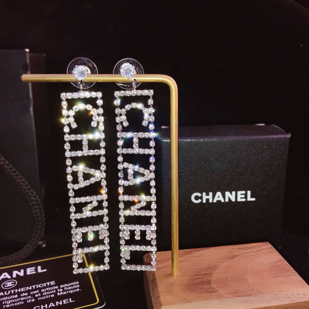 Women's Fashionable Tassel Rhinestone Earrings