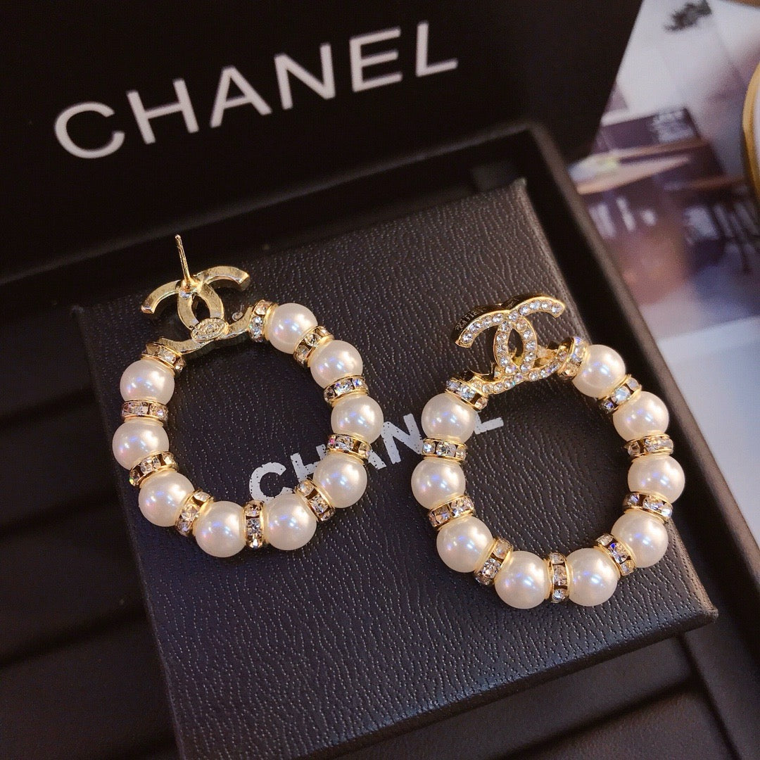 Women's Fashion Pearl Earrings