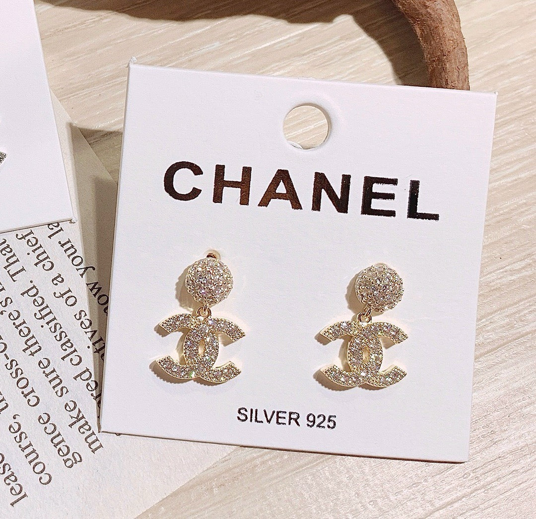 Women's Stylish Exquisite Rhinestone Earrings