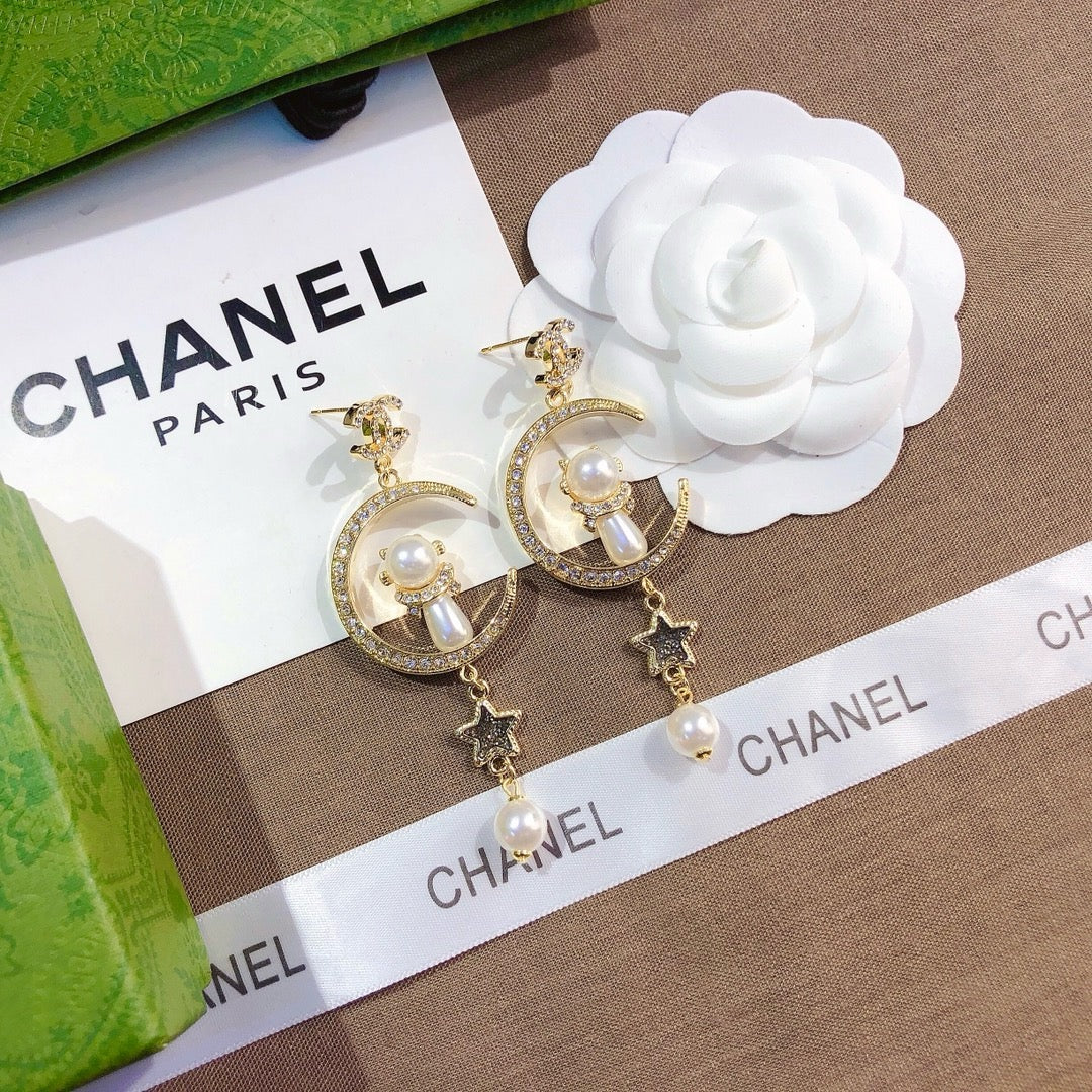 Women's Fashion Pearl Earrings