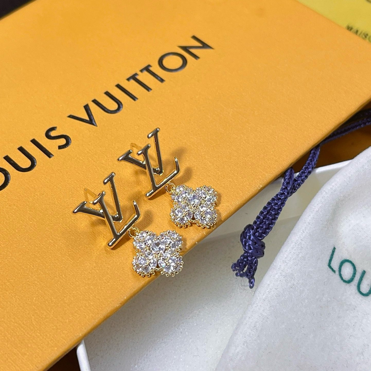 Women's Fashionable Rhinestone Drop Earrings