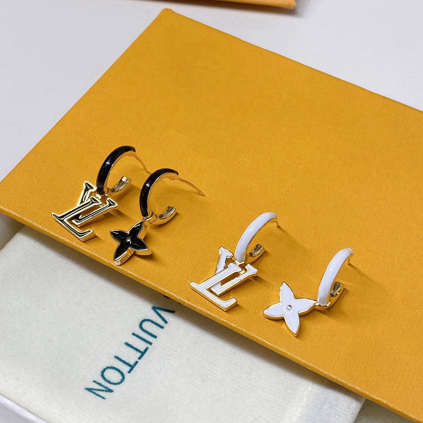 Women's Fashionable Pendant Earrings