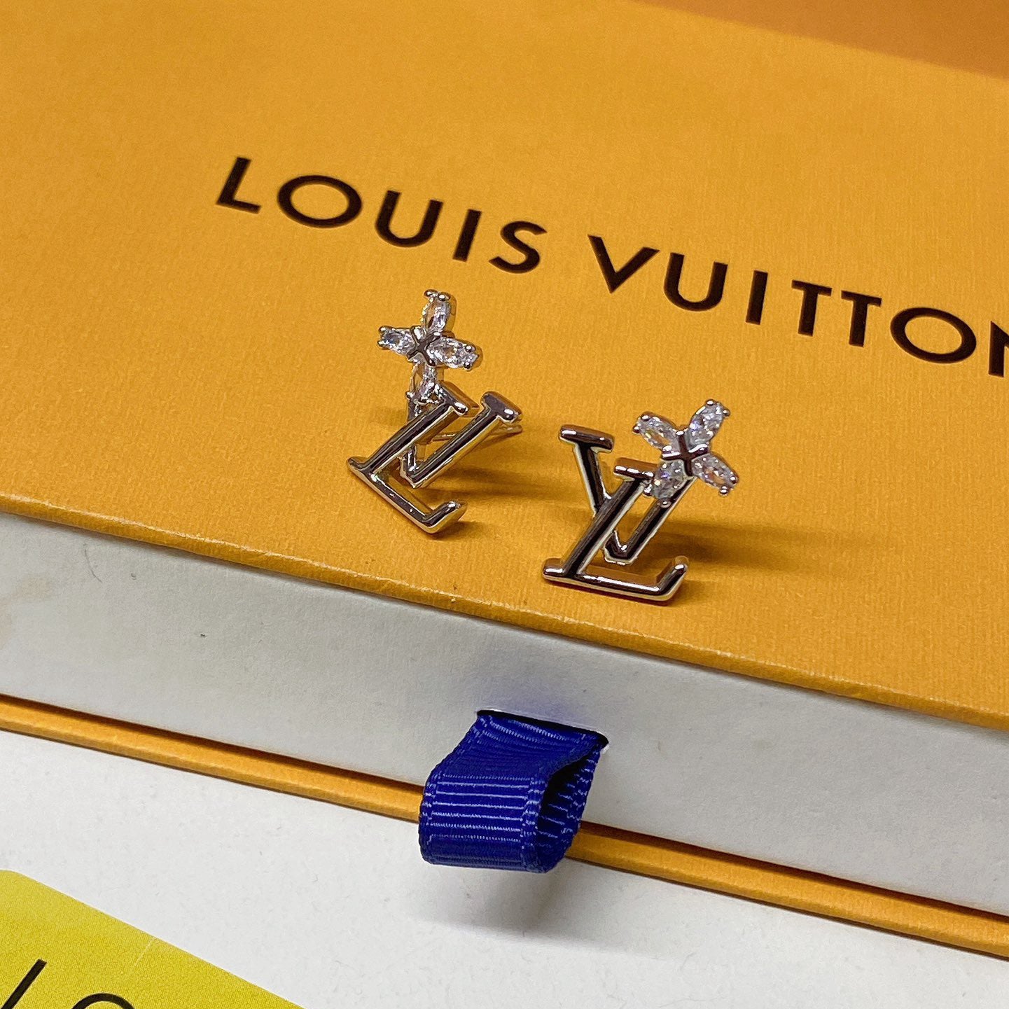 Women's Fashionable Rhinestone Earrings