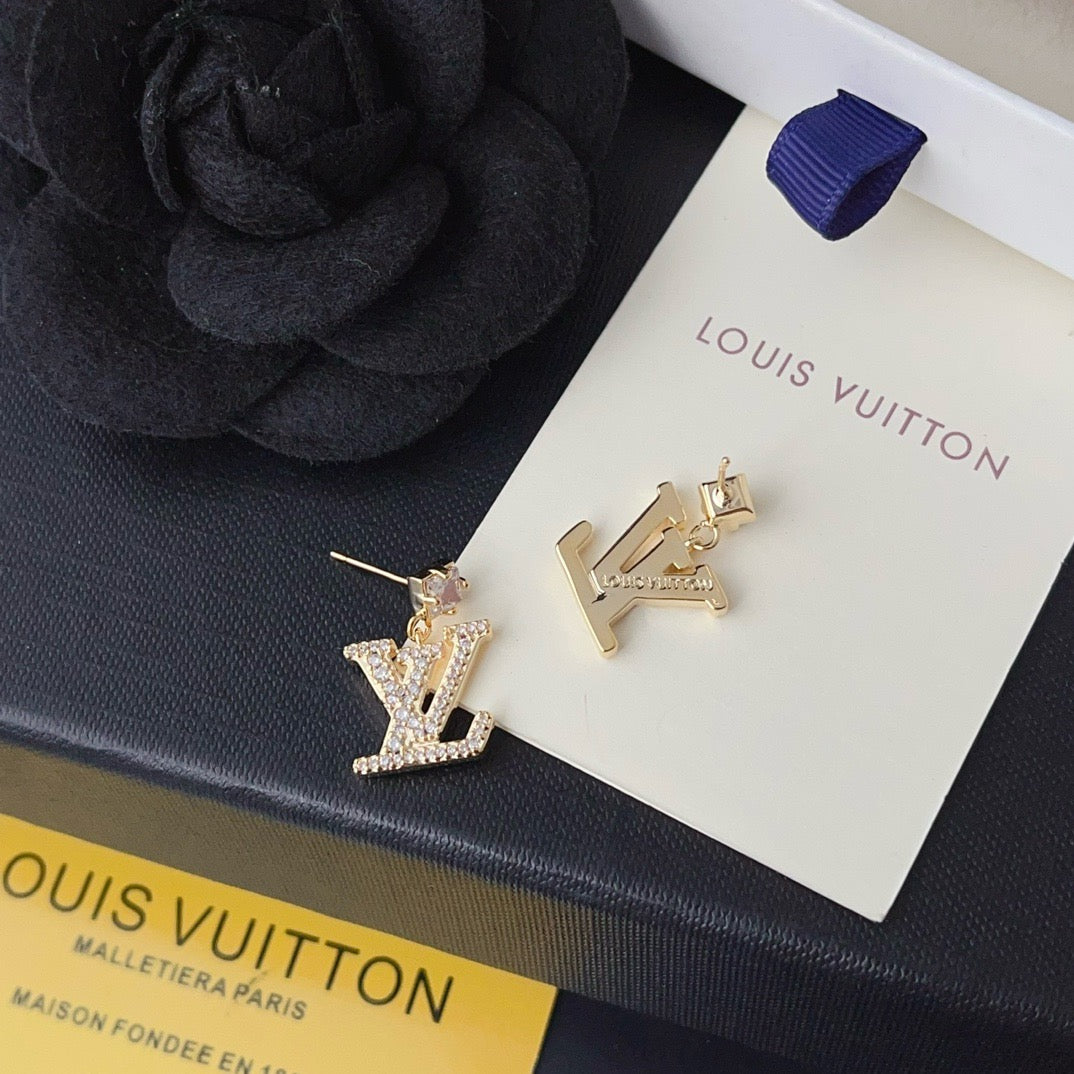 Women's Fashionable Pendant Earrings