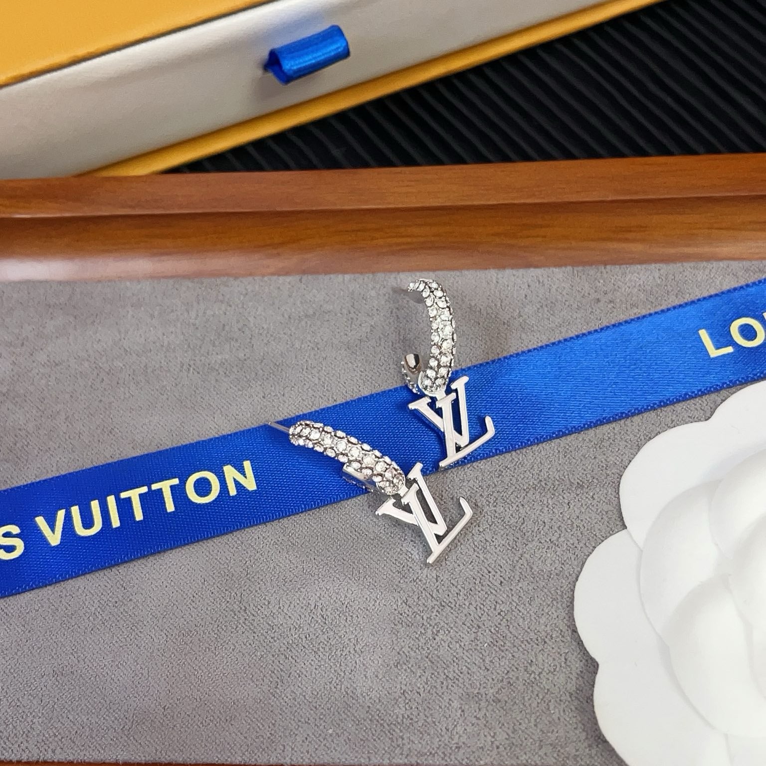 Women's Fashionable Rhinestone Earrings