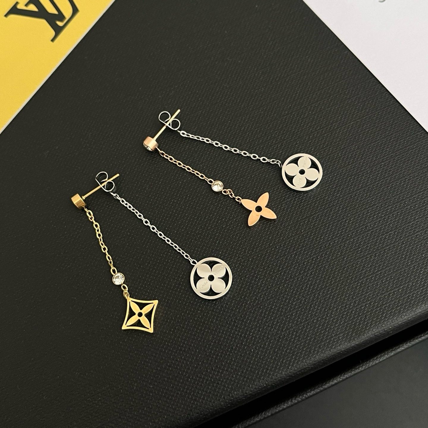 Women's Fashionable Pendant Earrings