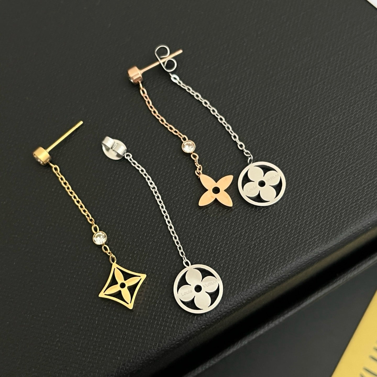 Women's Fashionable Pendant Earrings