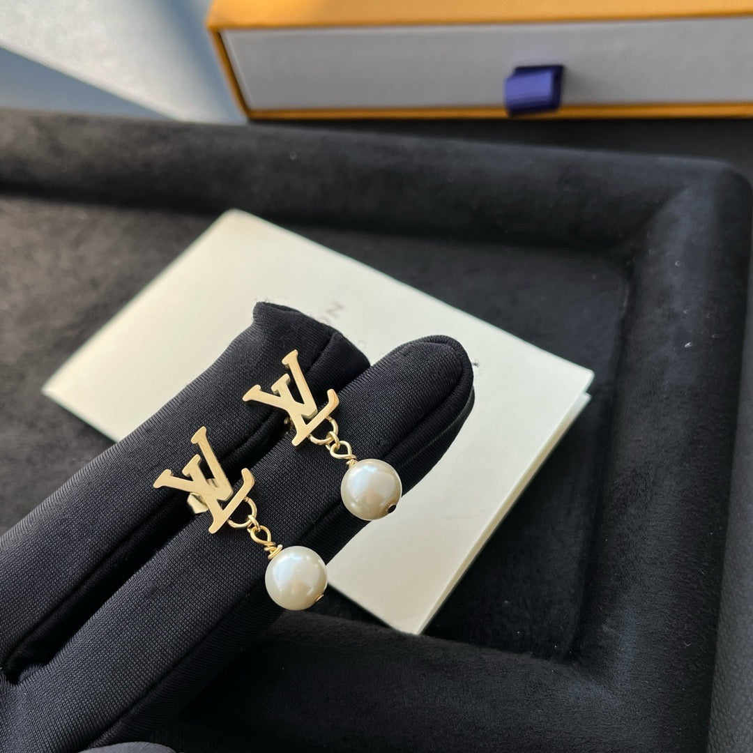 Women's Fashionable Pendant Earrings