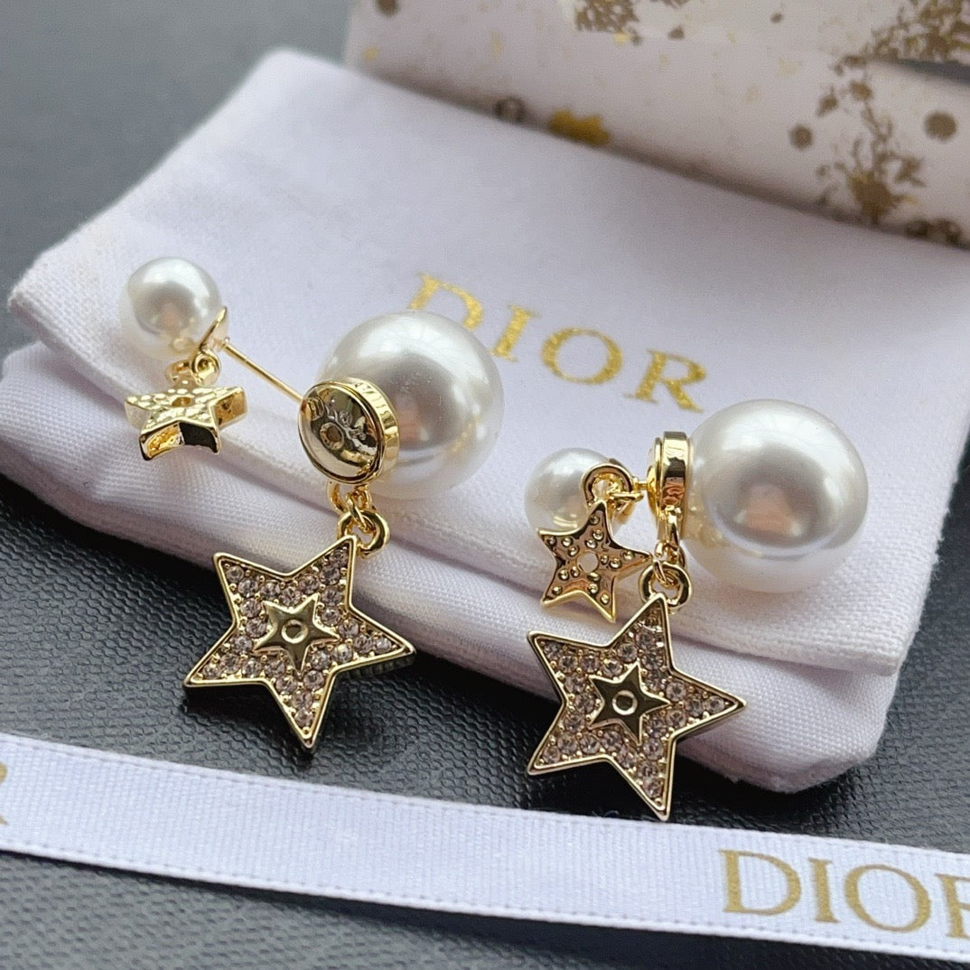 Women's Fashion Pearl Earrings