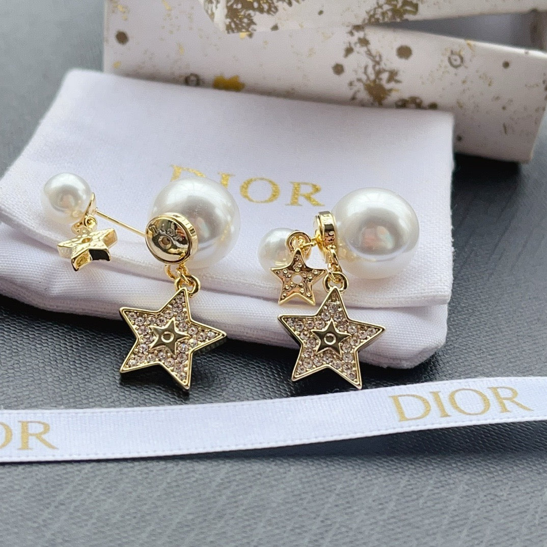 Women's Fashion Pearl Earrings