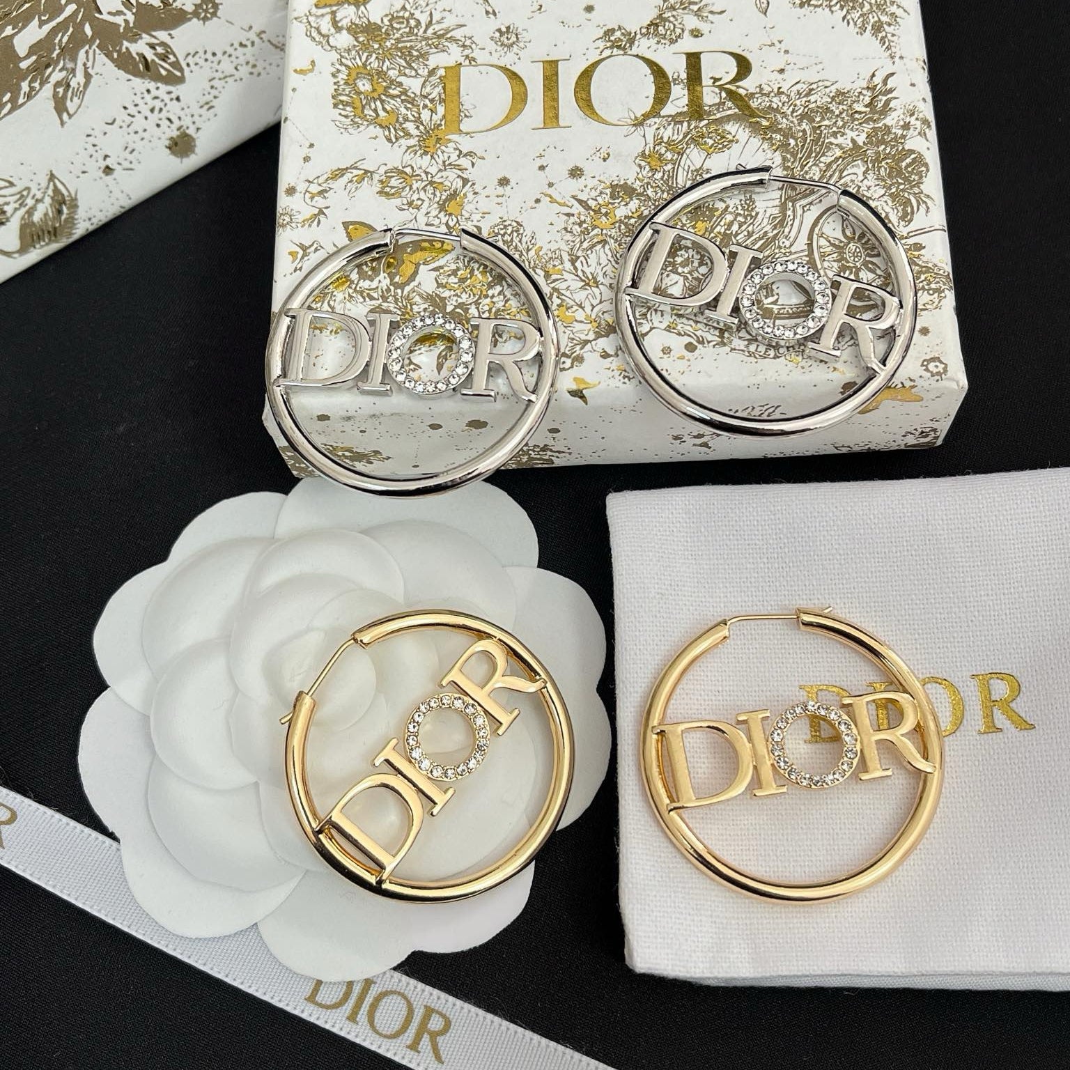 Women's Fashionable Large Hoop Earrings