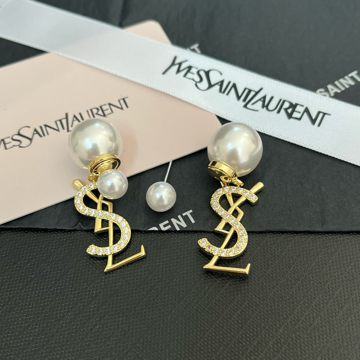 Women's Fashionable Rhinestone Earrings