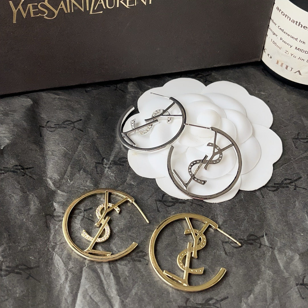 Women's Fashionable Large Hoop Rhinestone Earrings