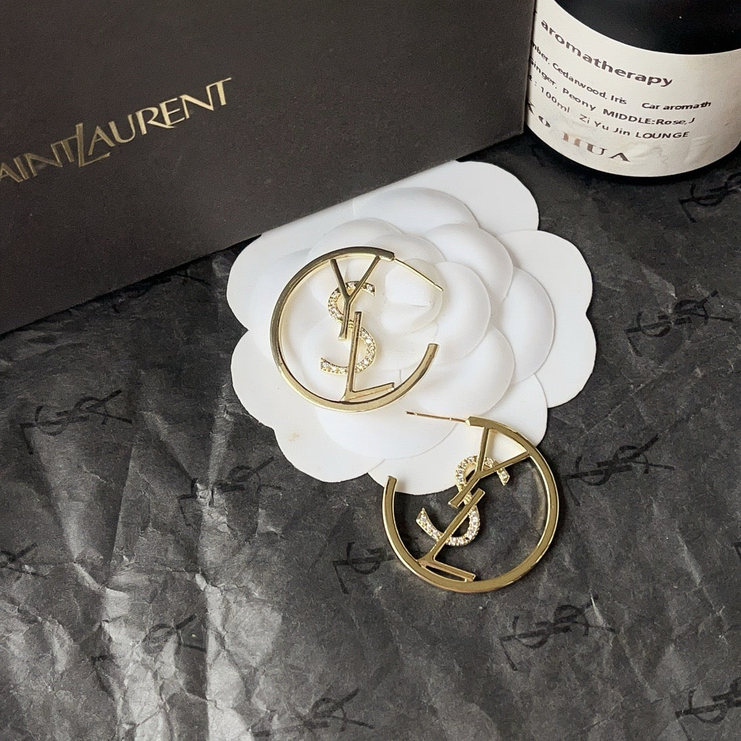 Women's Fashionable Large Hoop Rhinestone Earrings