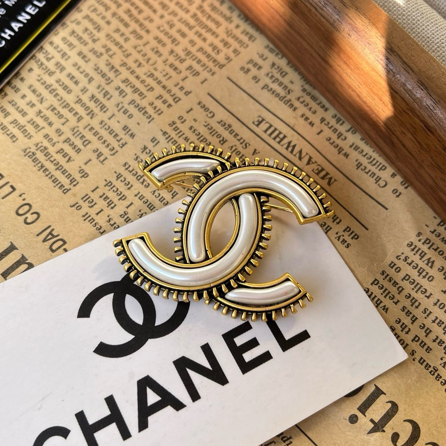 Women's Fashion Brooch