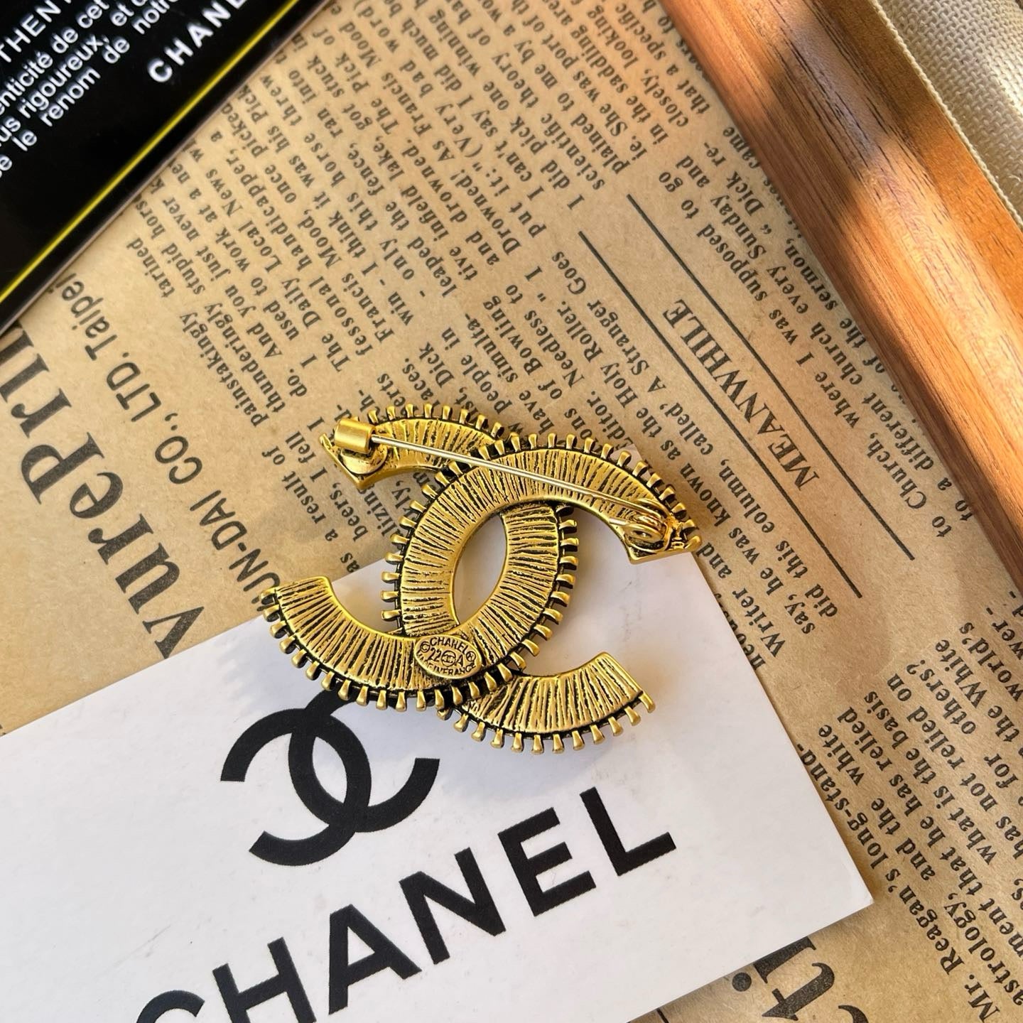 Women's Fashion Brooch