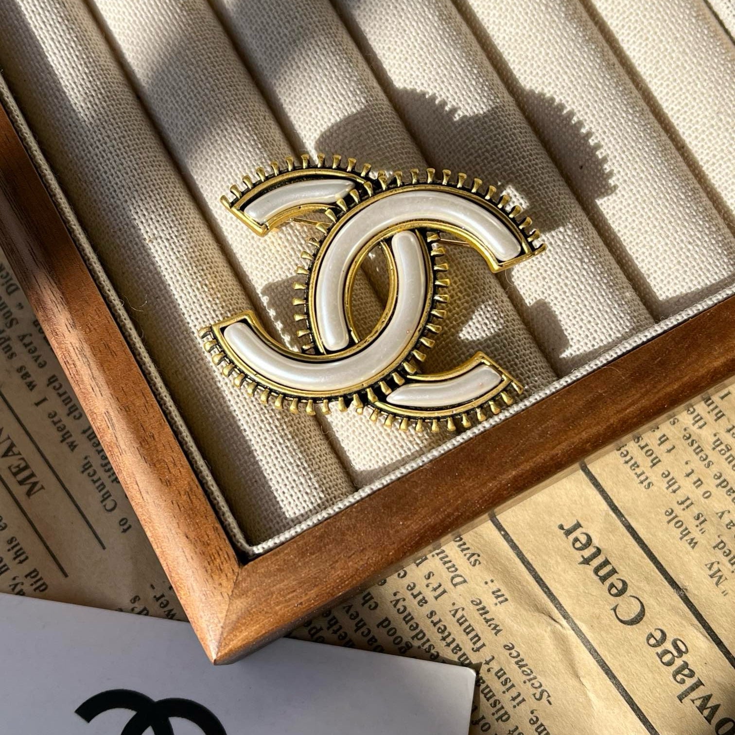 Women's Fashion Brooch