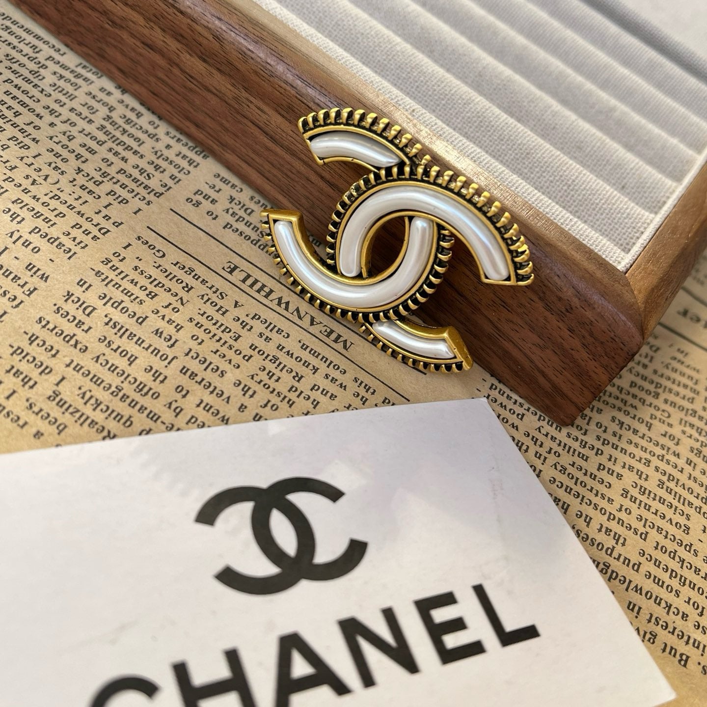 Women's Fashion Brooch