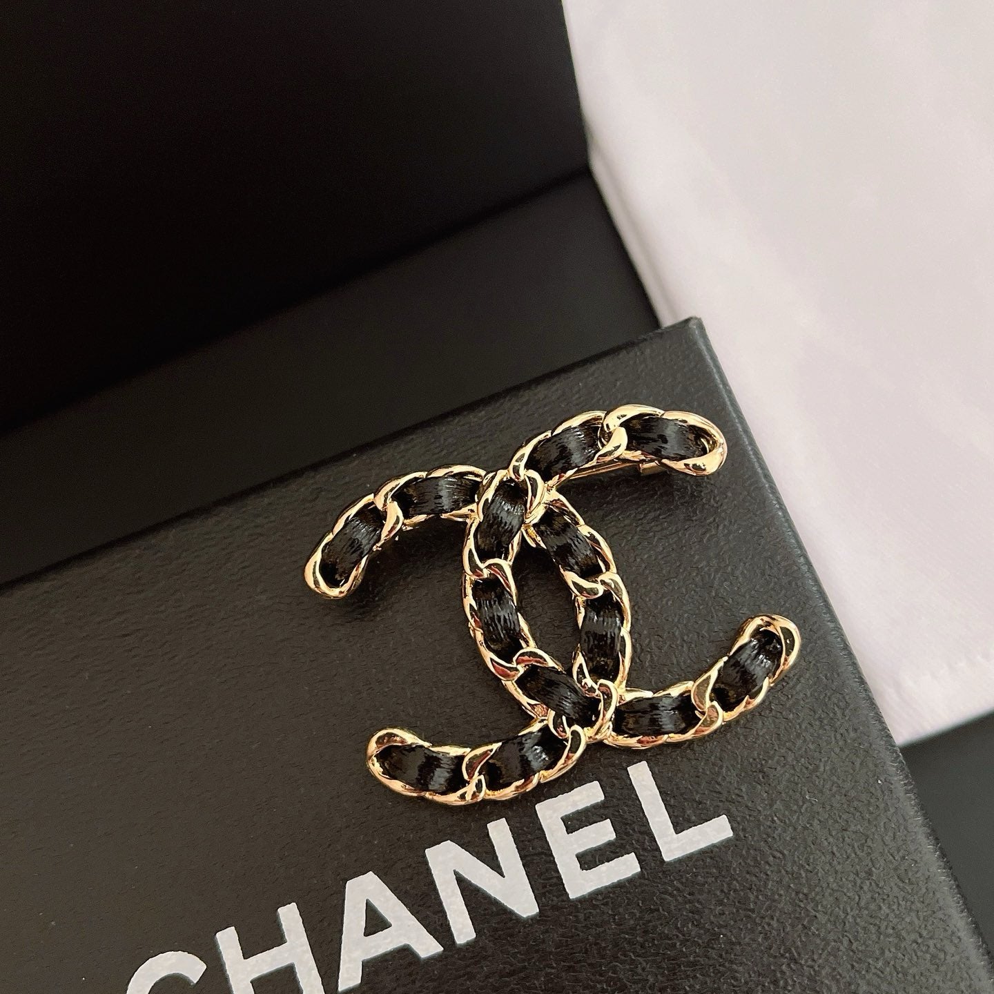 Women's Fashion Brooch