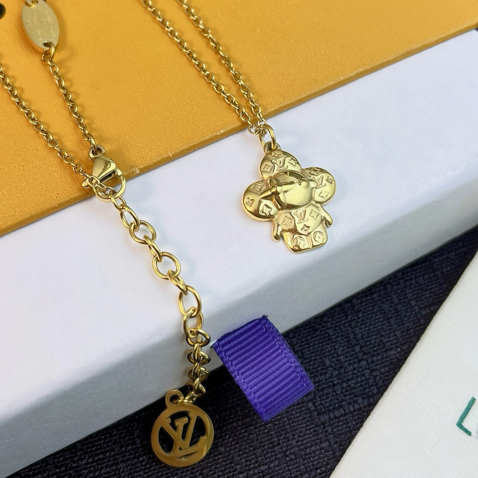 Fashion Pendant Necklace