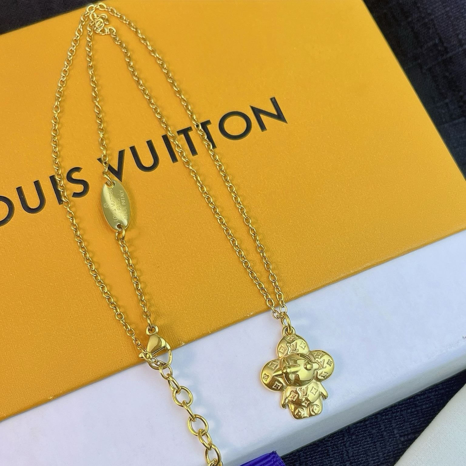 Fashion Pendant Necklace