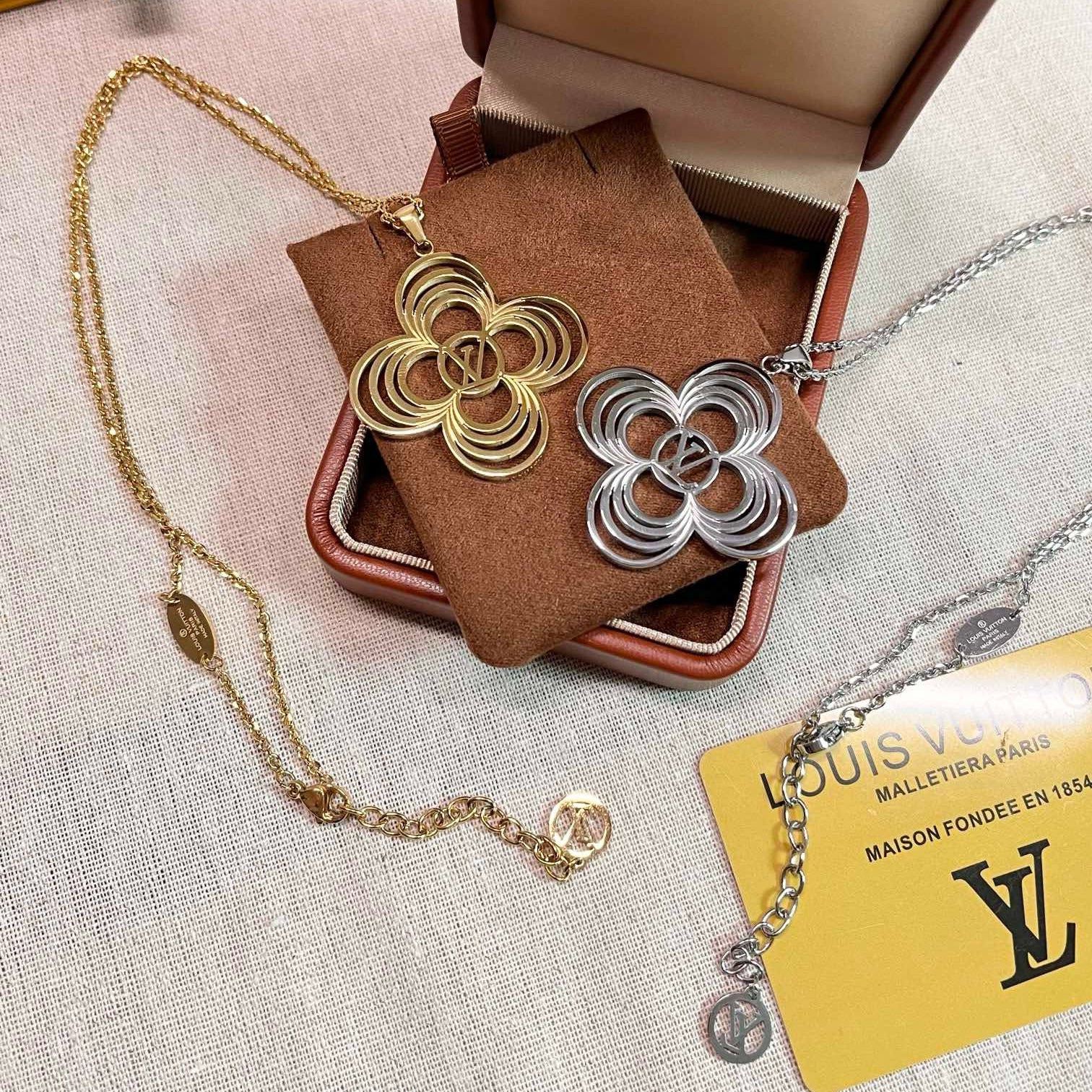 Fashion Pendant Necklace