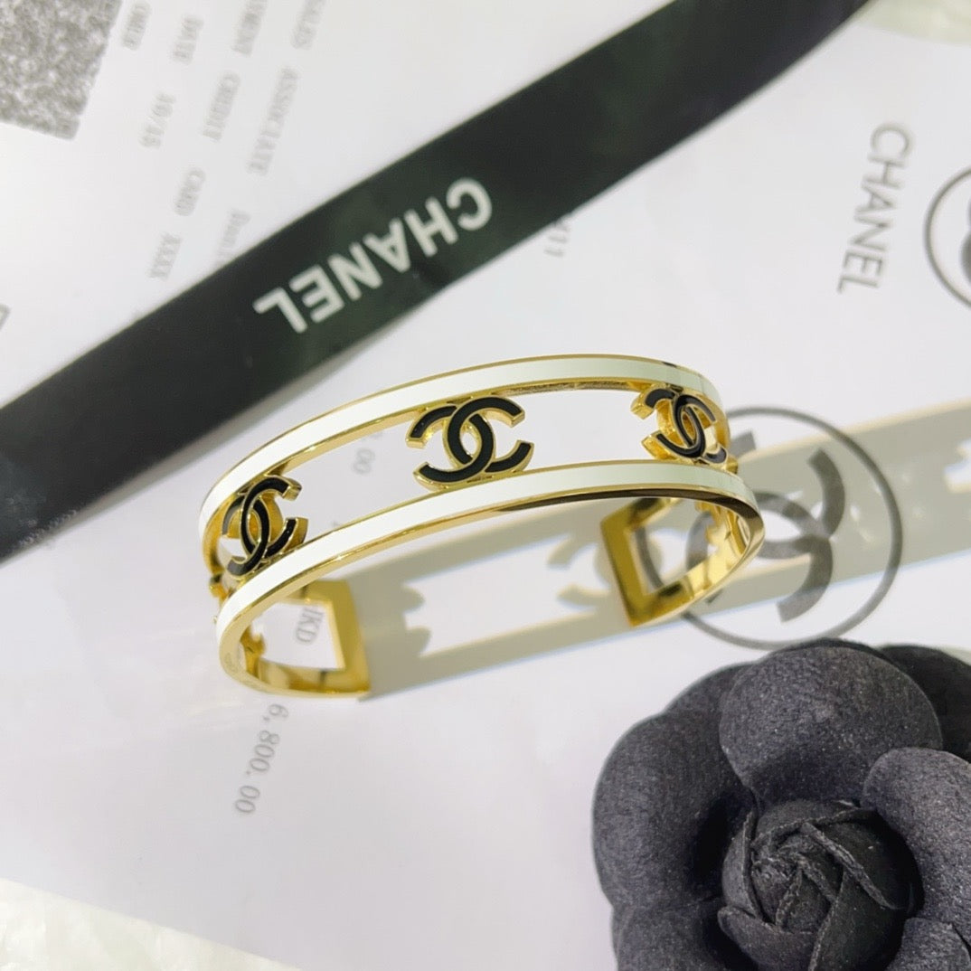 Women's Fashion Bracelet