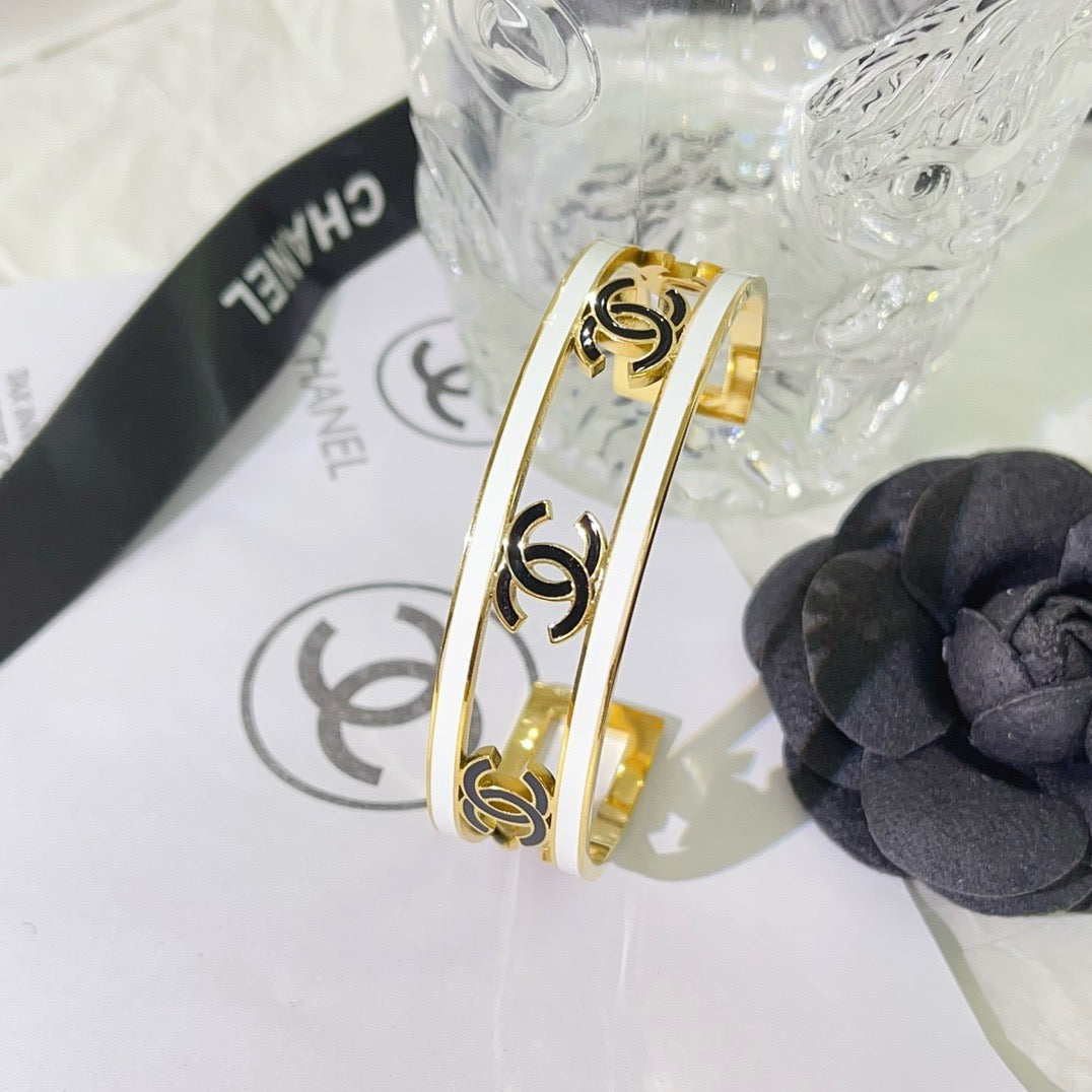 Women's Fashion Bracelet