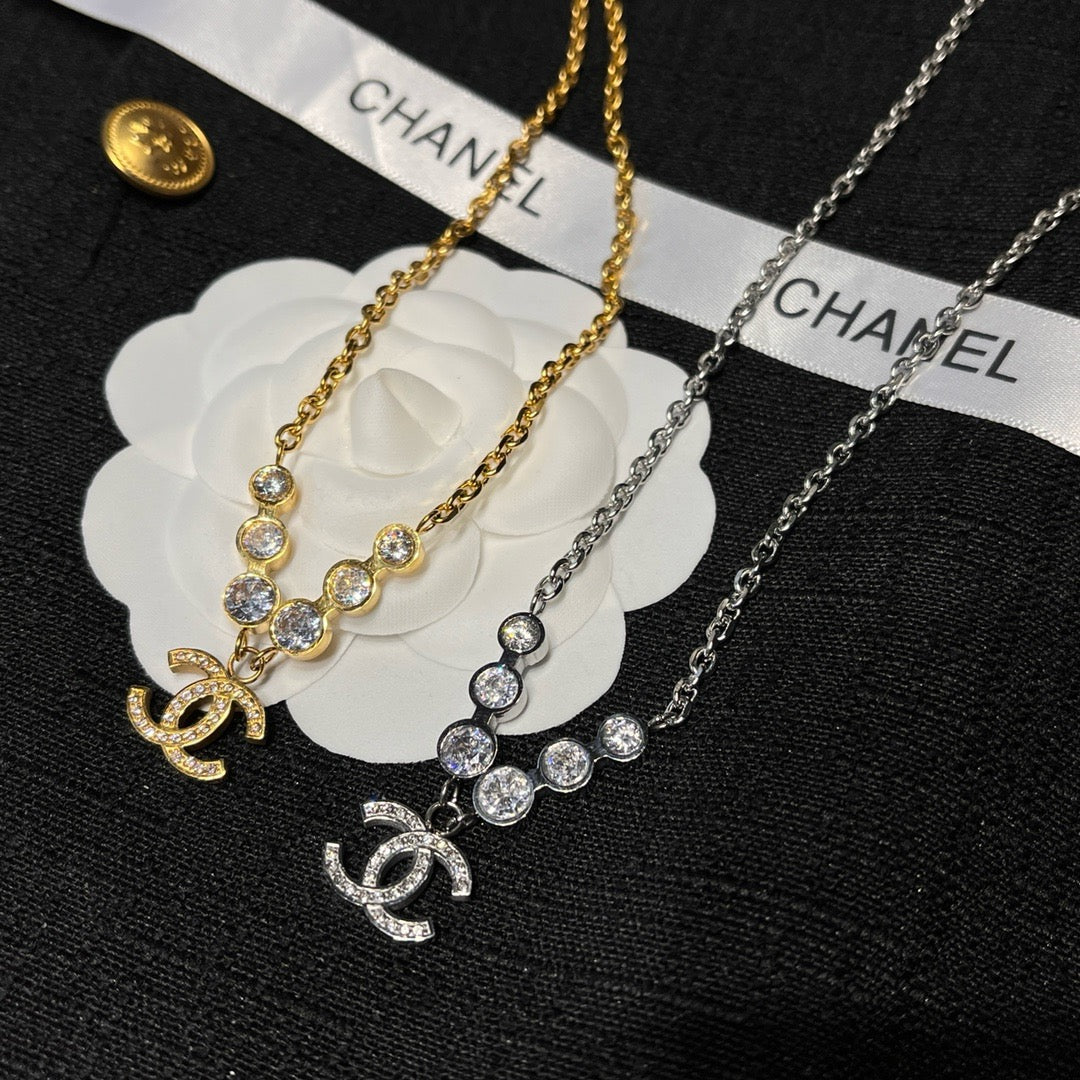 Women's Fashionable Rhinestone Necklace