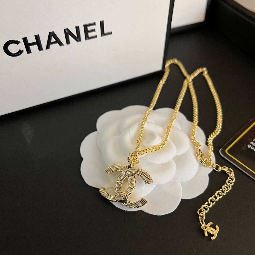 Women's Fashion Necklace