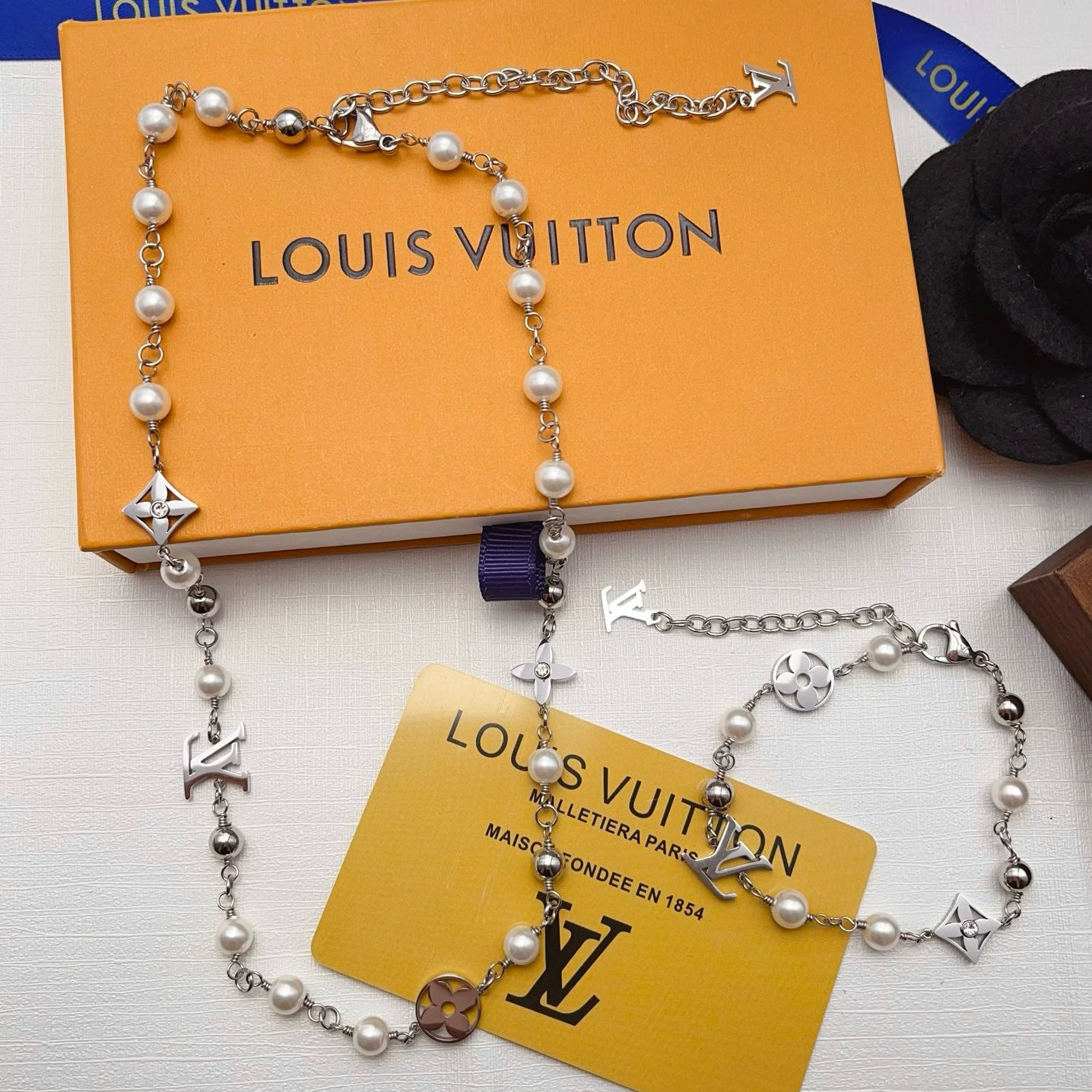 Women's Fashion Pearl Necklace